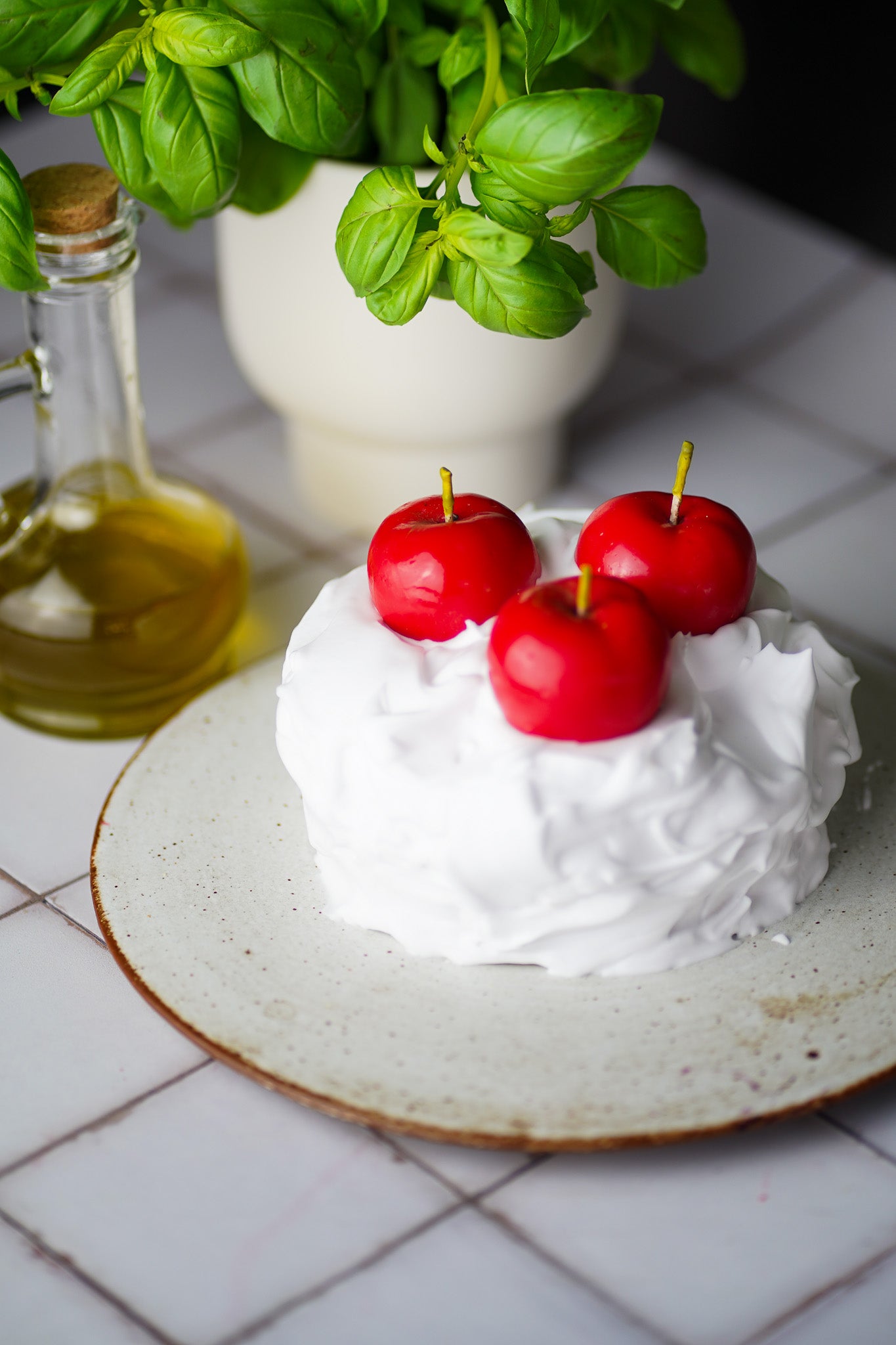 HEIRLOOM TOMATO CANDLES