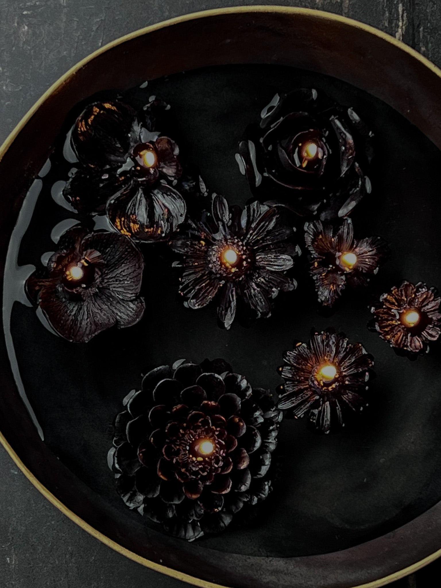 The Dark Floating Flower Candles - Collector's Edition