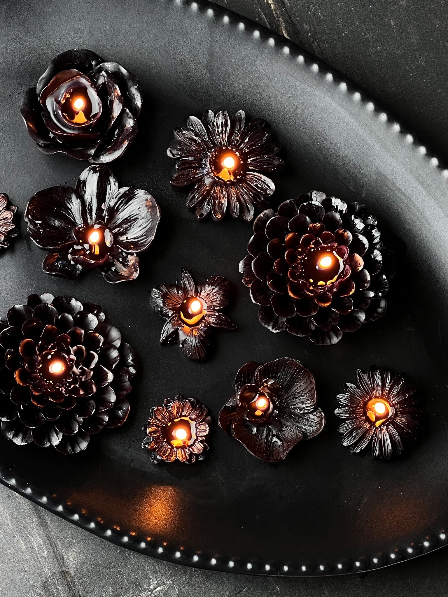 The Dark Floating Flower Candles - Collector's Edition