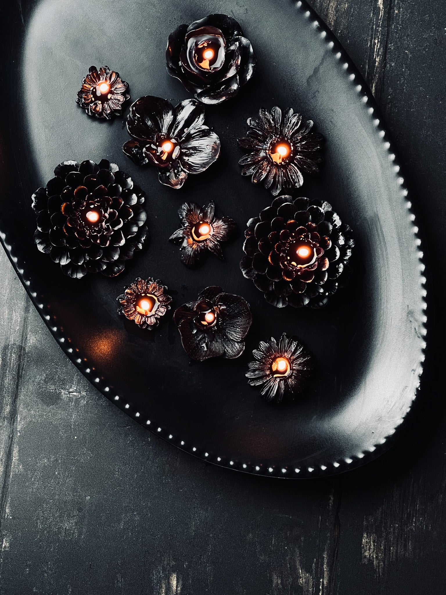 The Dark Floating Flower Candles - Collector's Edition