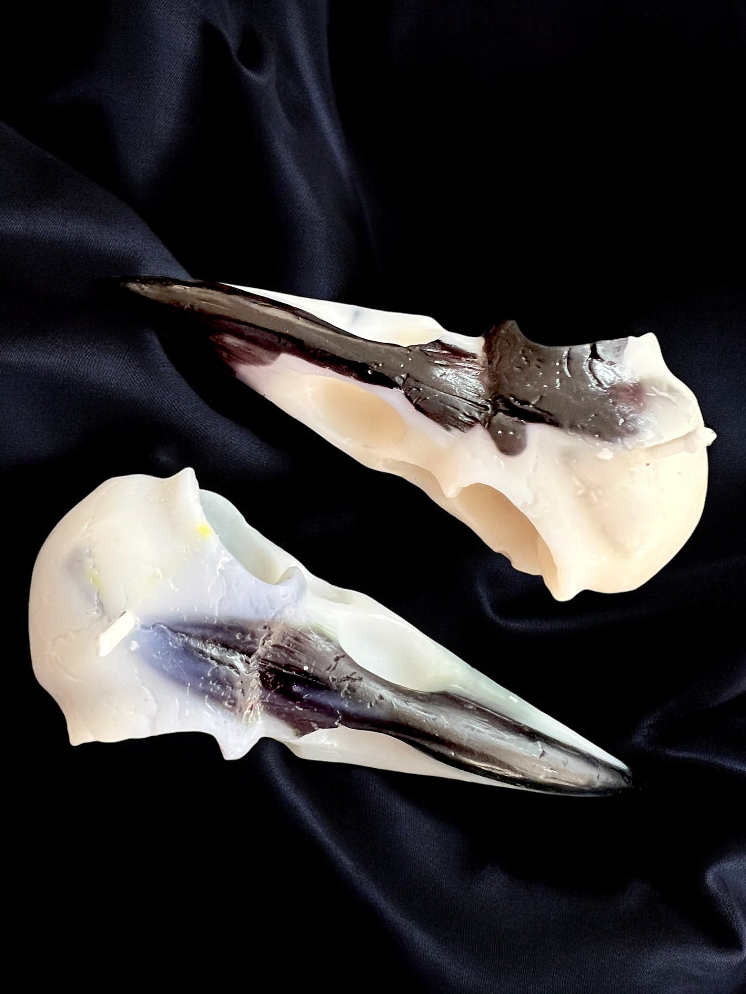 CROW SKULL CANDLE