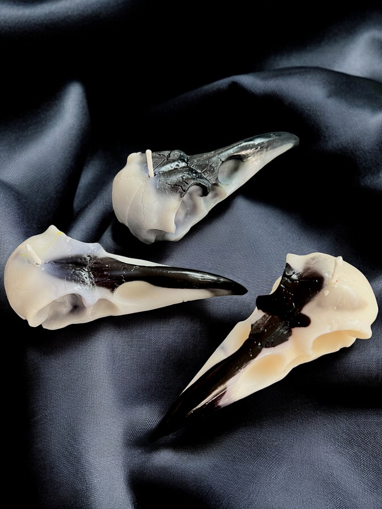 CROW SKULL CANDLE