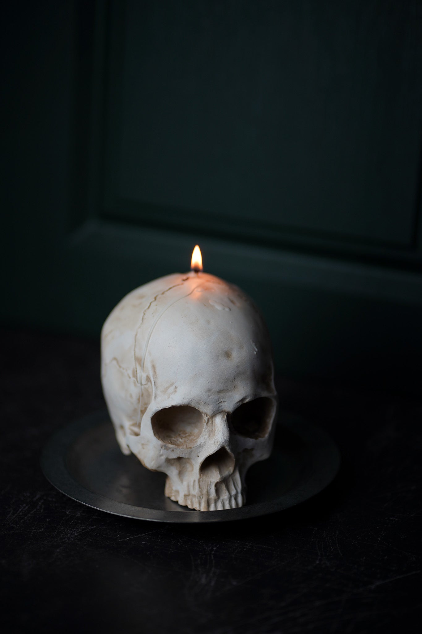 COLLECTORS HUMAN SKULL CANDLE